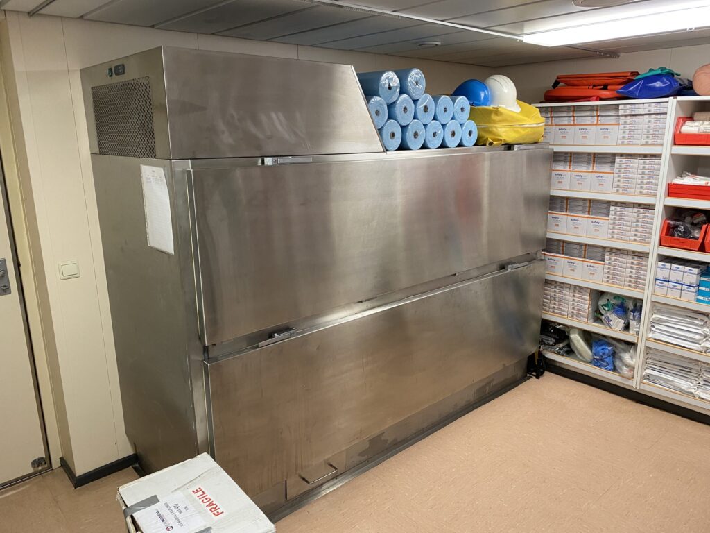 a morgue in cruise ship